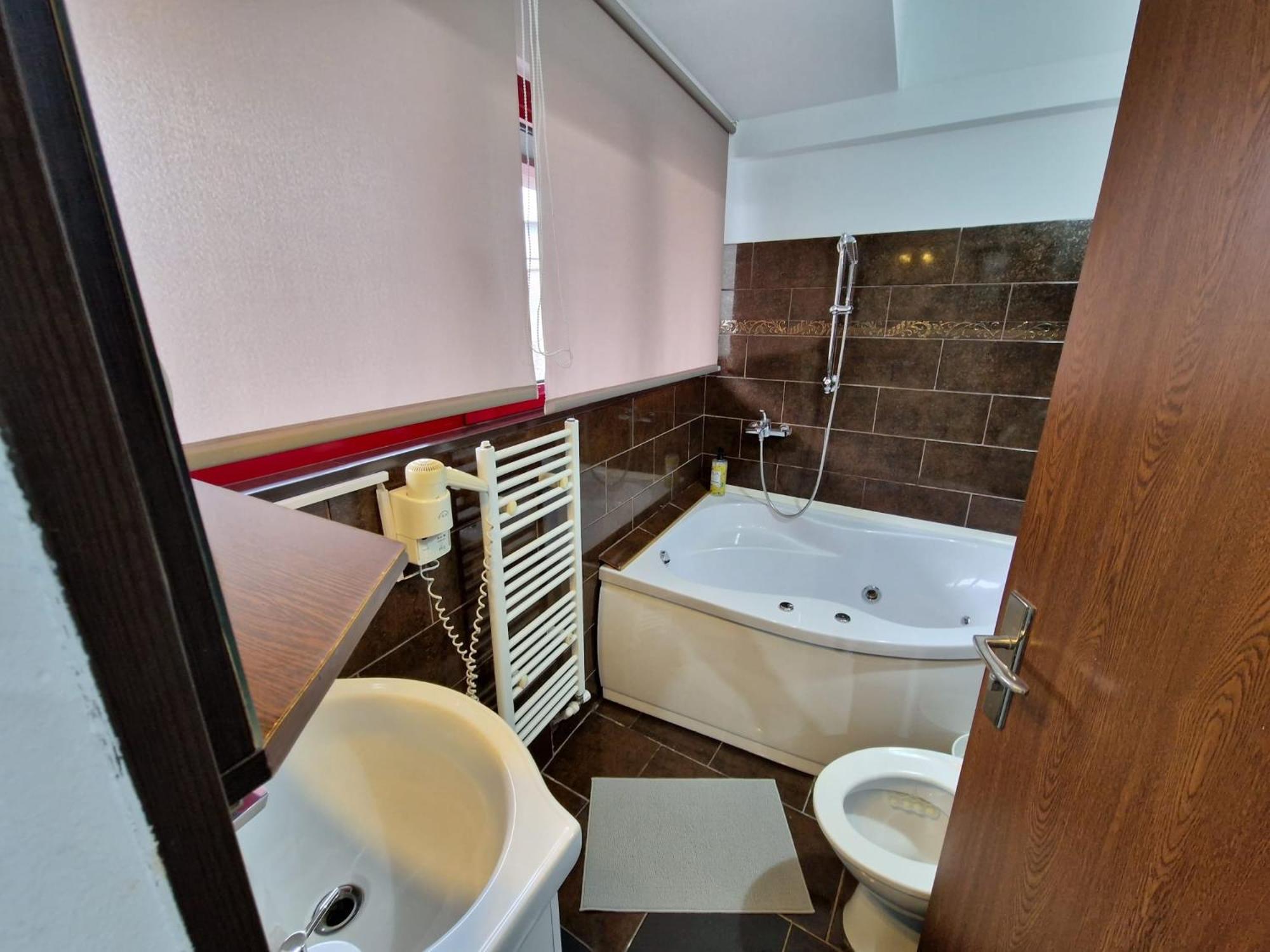 Kpm Downtown Apartments Bucureşti Eksteriør bilde